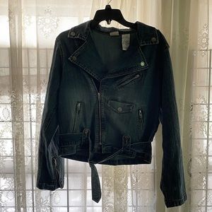 Denim jacket (nice stretch)